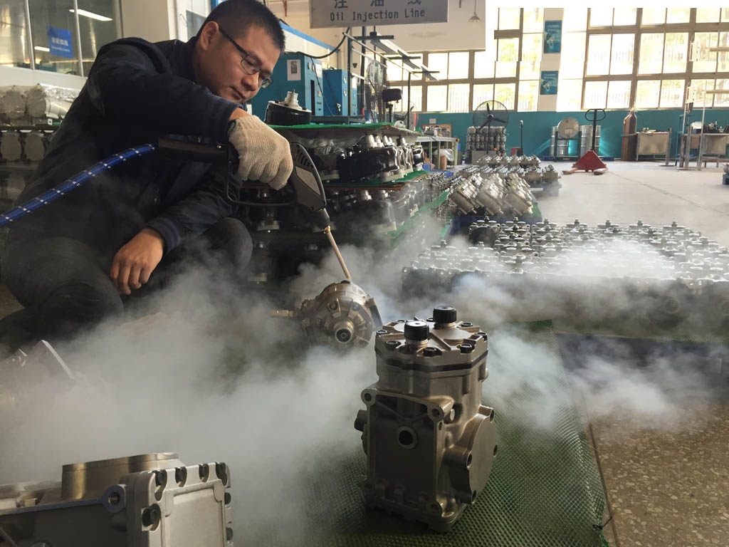 高壓清洗機鑄件清砂 高壓清洗機鑄件清砂